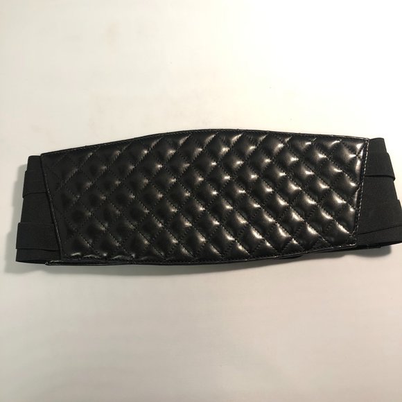 HOTTIE STATEMENT PIECE!Chanel quilted lambskin leather belt RARE. - Picture 2 of 15